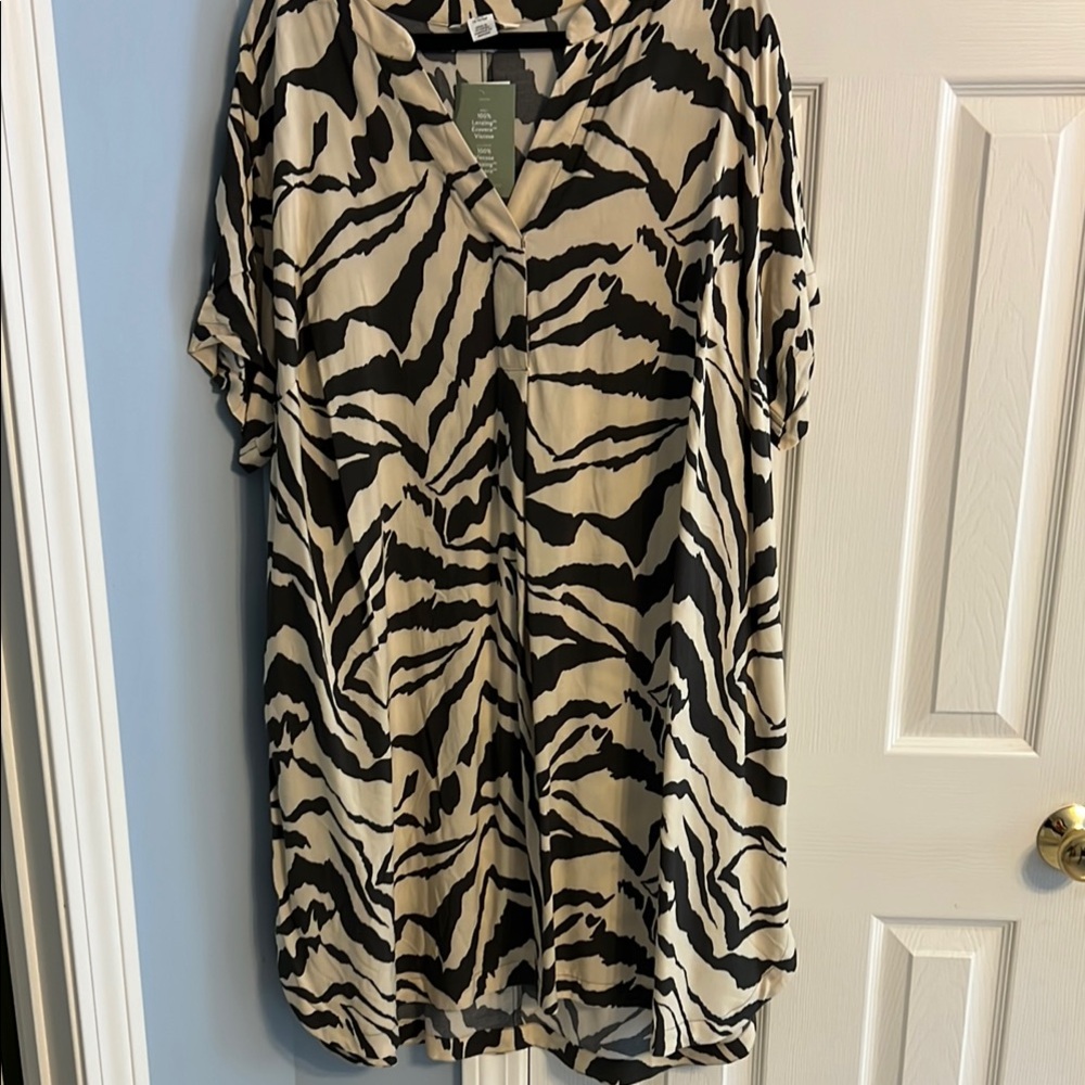 H&M Black and Cream Patterned Shirt